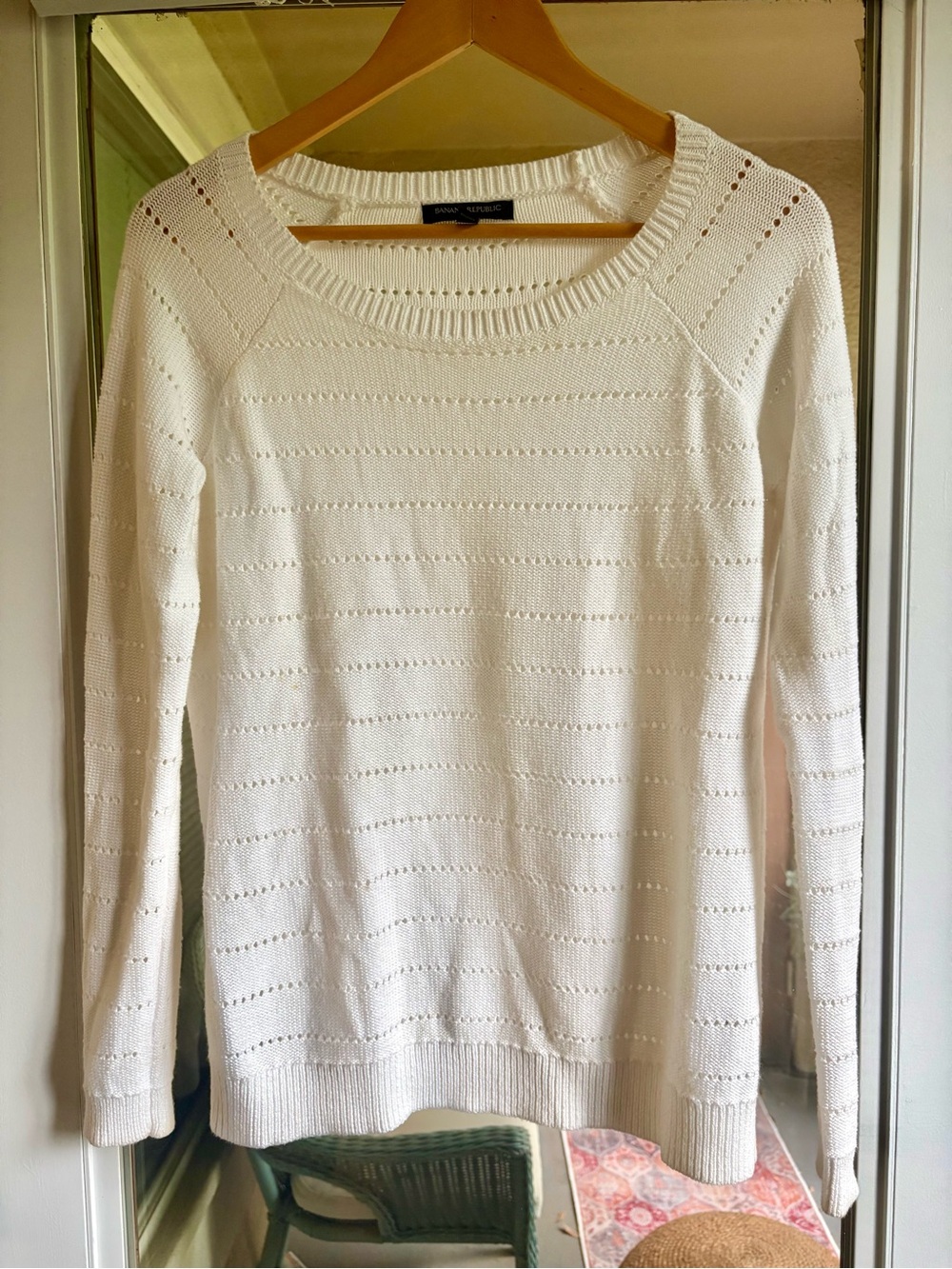 Banana Republic Lightweight White Knit Sweater — Womens